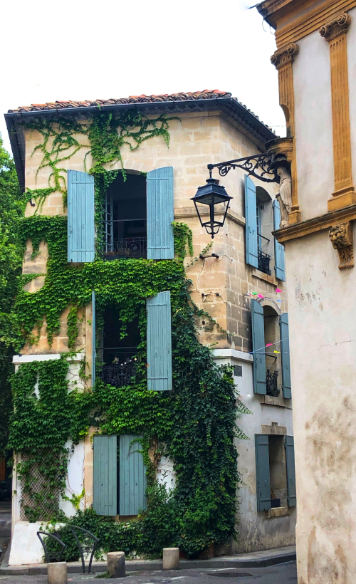 Arles, French la Vie Corey Amaro