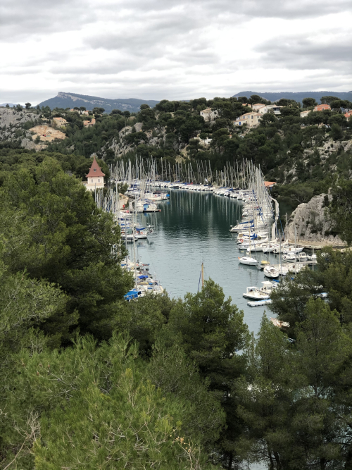 sunday in Cassis promenade