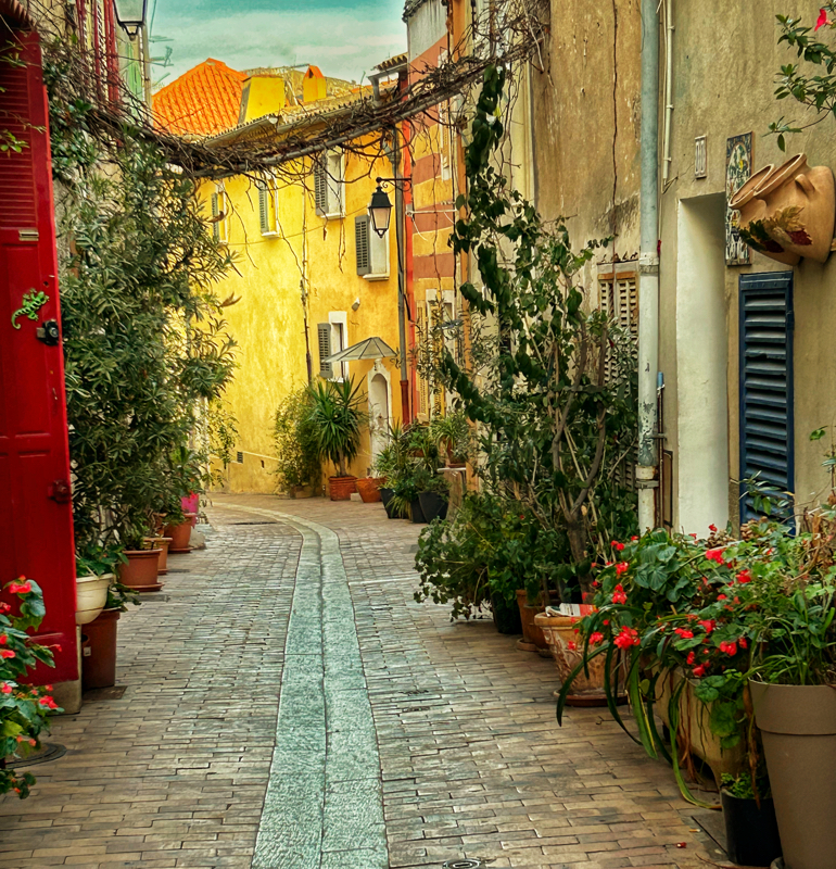 Small colorful seaside towns... Cassis